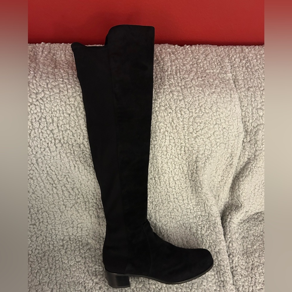 Stuart Weitzman Black Suede Low-Heeled Fifty/Fifty Boots Size 9